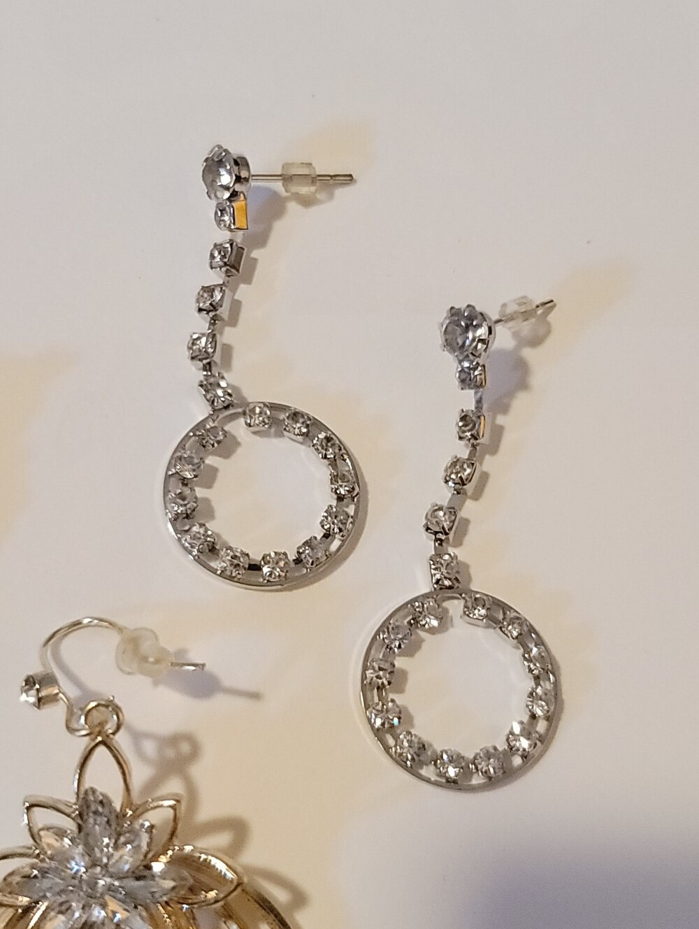 Sparkly Set Of 3 Earrings / Floral & Rhinestone - Picture 4 of 5